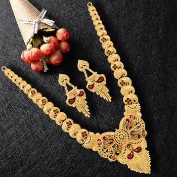 Gold jewellery 2