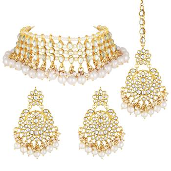 Traditional Kundan & Pearl Studded Choker Necklace Jewellery Set For Women  2
