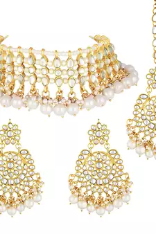 Traditional Kundan & Pearl Studded Choker Necklace Jewellery Set For Women 