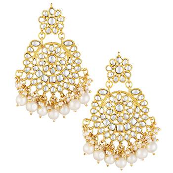 Traditional Kundan & Pearl Studded Choker Necklace Jewellery Set For Women  5