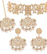 Traditional Pearl Kundan Studded Choker Jewellery Necklace Set with Maang Tikka for Women 