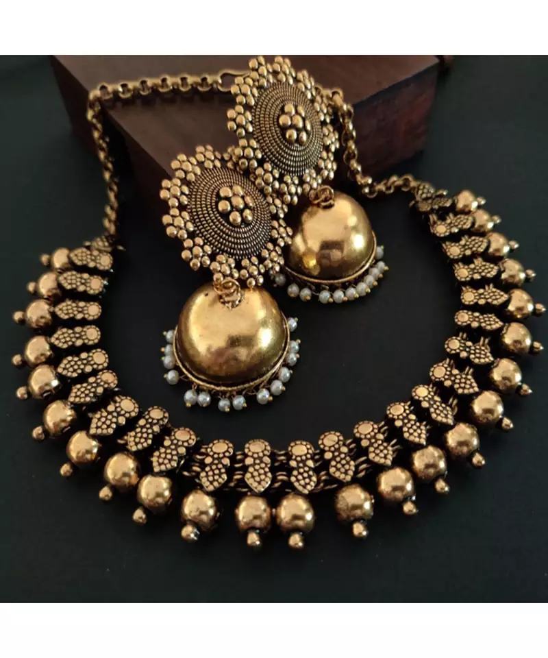 Golden Necklace With Jhumka