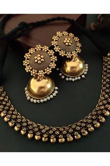 Golden Necklace With Jhumka