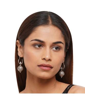 Antique Earring In White Stone 1