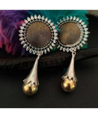 Dual Tone Earring 1