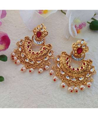 Golden Earring In Pink And White Stone 1