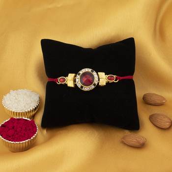 Sukkhi Exotic Gold Plated Rakhi with greeting card 3