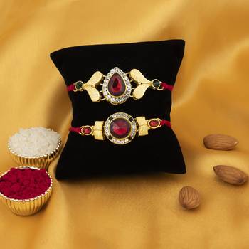Sukkhi Exotic Gold Plated Rakhi with greeting card 3