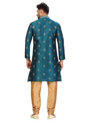 Green  embroidered kurta pajama 2