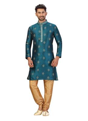 Green  embroidered kurta pajama 3