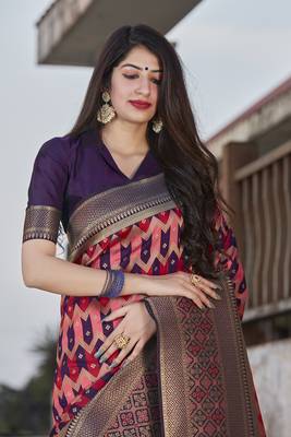 Wine woven silk saree with blouse 5
