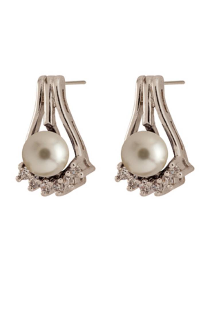 Silver pearl studs