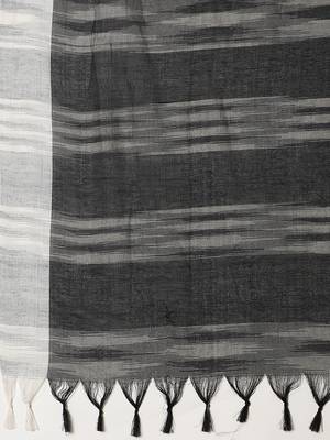 White & Black Handloom Woven Design Saree 4