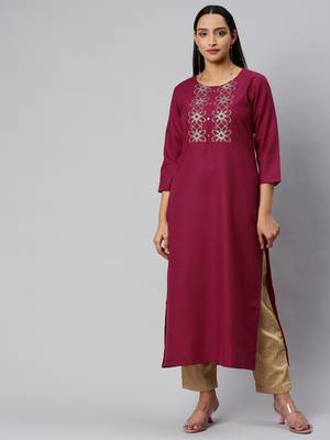 Fuchsia And Gold Yoke Embroidery Kurta With quarter Sleeves. 1