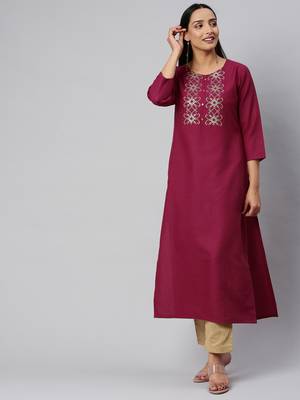 Fuchsia And Gold Yoke Embroidery Kurta With quarter Sleeves. 5