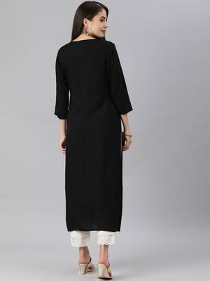 Black And White Tagai Work Kurta With quarter Sleeves 2