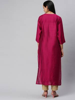 magenta and gold gota patti straight kurta with overall elasticated golden trouser. 2