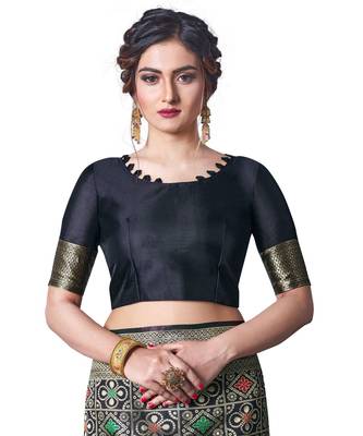 black woven jacquard saree with blouse 4