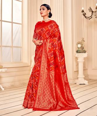 Red Soft WovenSilk Bandhani Saree 2