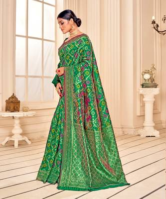 Green Soft Woven Silk Bandhani Saree 2