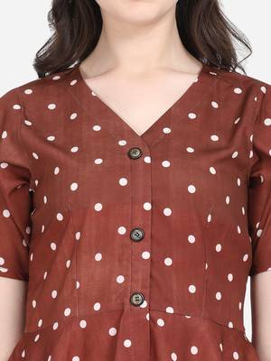 Maroon printed crepe crop-tops 4