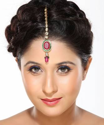 Ruby And Oval Kundan Mang Tika With Beads 1