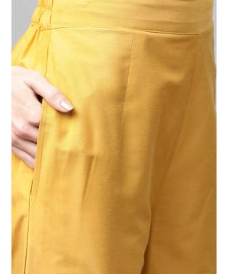 Yellow solid kurta set with digital printed dupatta 3
