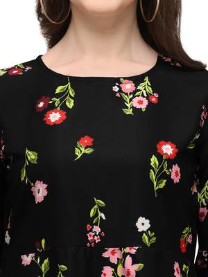 Black printed crepe crop-tops 5
