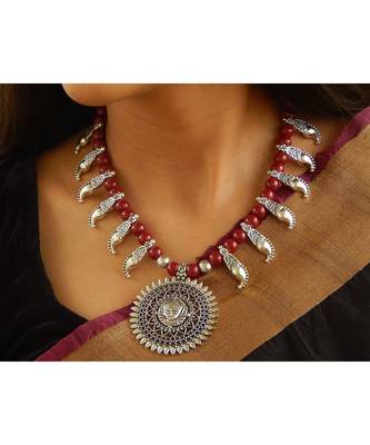Maroon necklaces 1