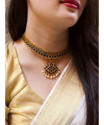 Blue necklaces 1