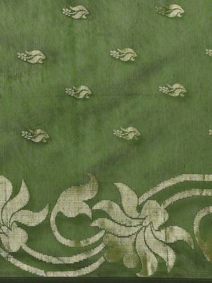 Green & Golden Woven Design Taant Saree 3