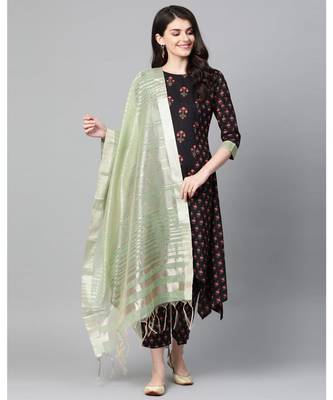 Indo Era Black Floral Printed A-Line Kurta with Trouser Sets 1