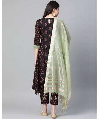 Indo Era Black Floral Printed A-Line Kurta with Trouser Sets 2