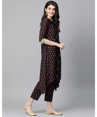Indo Era Black Floral Printed A-Line Kurta with Trouser Sets 5