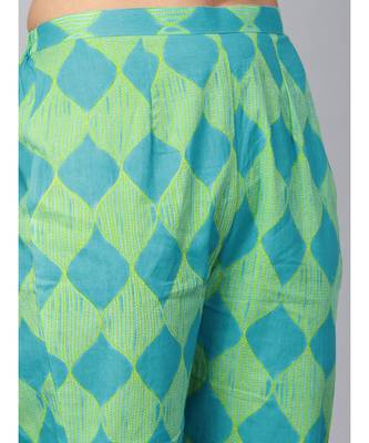 Indo Era Green Embroidered Straight Kurta Sets 4