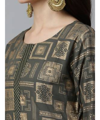Indo Era Green Geometric Foil Printed Straight Kurtas 4