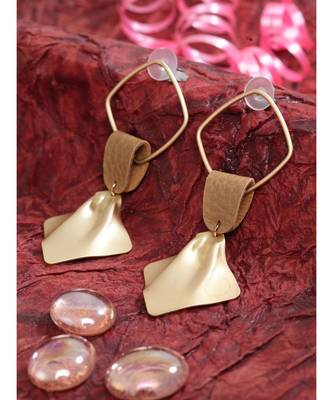 DIVA WALK Drop Earrings 3