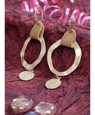 DIVA WALK Drop Earrings 3