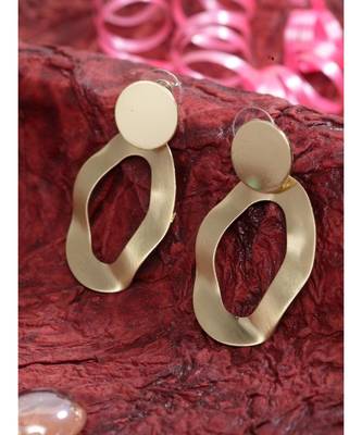 DIVA WALK Drop Earrings 3