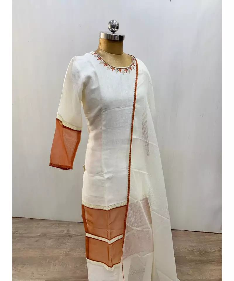 This fully stitched pure handloom  KURTA dupatta and palazzo