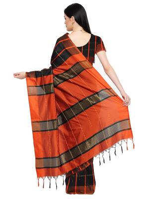 Black plain art silk saree with blouse 2