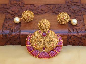 Red agate pendants 1