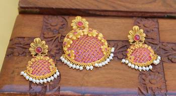 Red agate pendants 2