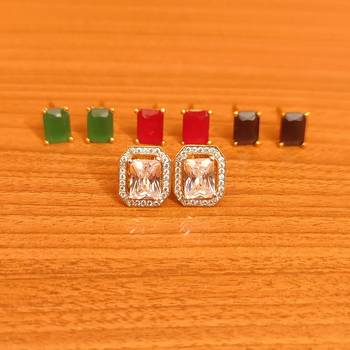 Multicolor studs 1