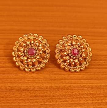 Red studs 1