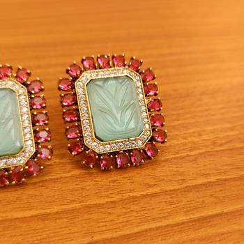 Multicolor studs 2