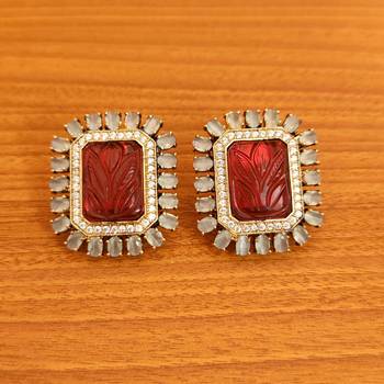Multicolor studs 1