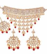 Traditional Kundan & Pearl Studded Choker Necklace Jewellery Set with Earrings & Maang Tikka For Women