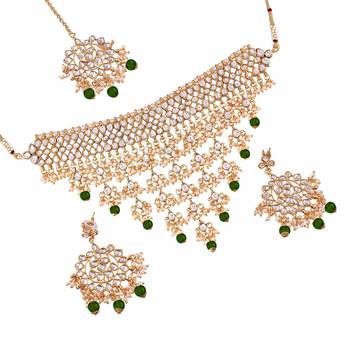 Traditional Kundan & Pearl Studded Choker Necklace Jewellery Set with Earrings & Maang Tikka For Women 2