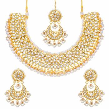 Traditional Handcrafted Faux Kundan & Pearl Studded Bridal Choker Necklace Jewellery Set 2